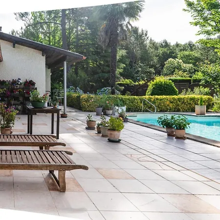 La Petite Oree Du Bois Holiday home Saugnac-et-Cambran